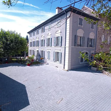 Gasthof A Deux Pas Du Rheby